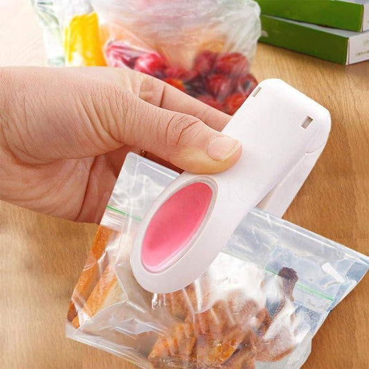 “Portable Mini Heat Sealer & Cutter – Keep Food Fresh Instantly”